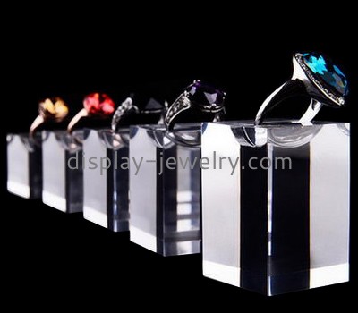 Customized acrylic tabletop display stands countertop jewelry display acrylic display shelves RDJ-042