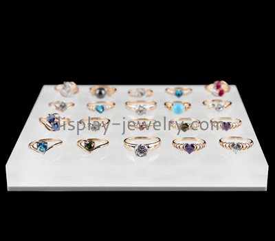 Lucite manufacturer customized perspex display blocks gold ring holder RDJ-181