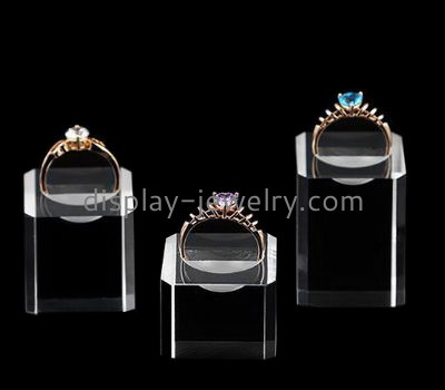 Store display manufacturers wholesale acrylic blocks ring display RDJ-152
