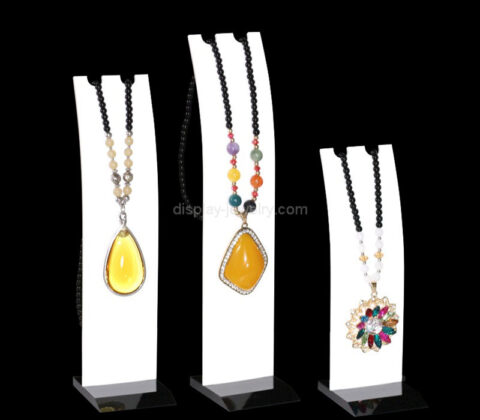 Wholesale custom plexiglass necklaces display props