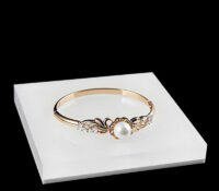 Wholesale custom plexiglass jewellery ring display block