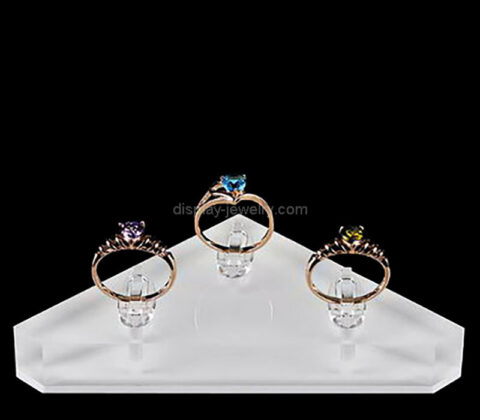 Wholesale custom plexiglass unique jewellery ring display block