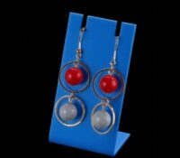 Custom acrylic boutiques dangler display stand holder