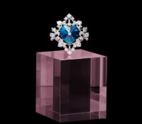 Custom acrylic jewelry ring display cube RDJ-459 Custom acrylic jewelry ring display cube
