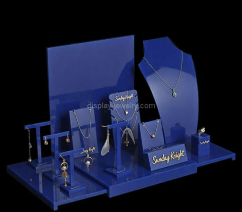 Custom acrylic luxury jewelry set display props