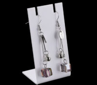Custom acrylic L shape earring display holder stand EDJ-743 Custom acrylic L shape earring display holder stand