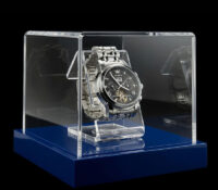 Custom acrylic single watch display box with base WDJ-277 Custom acrylic single watch display box with base