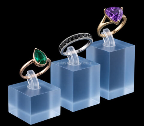 Custom retail ring holders